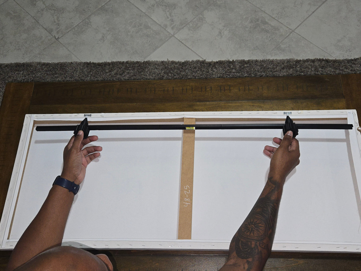 Perfect Hang Every Time! β¨| πΌοΈ Hang It PERFECTLY in Seconds! π₯ No More Crooked Frames! π¨ #DIYMustHave