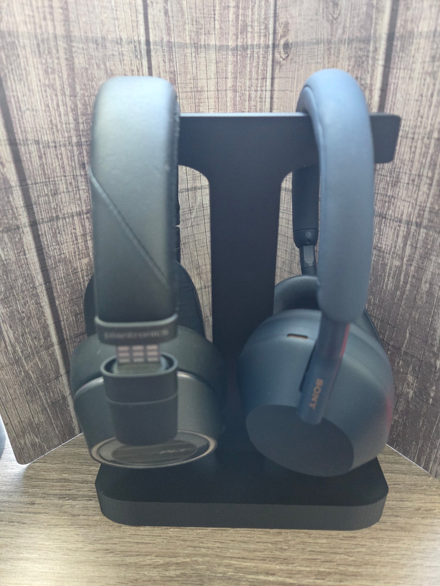 Durable 3D Printed Gaming Headphone Stand for Two Headsets, Available in Multiple Colors, Minimalist Design & Customization Options