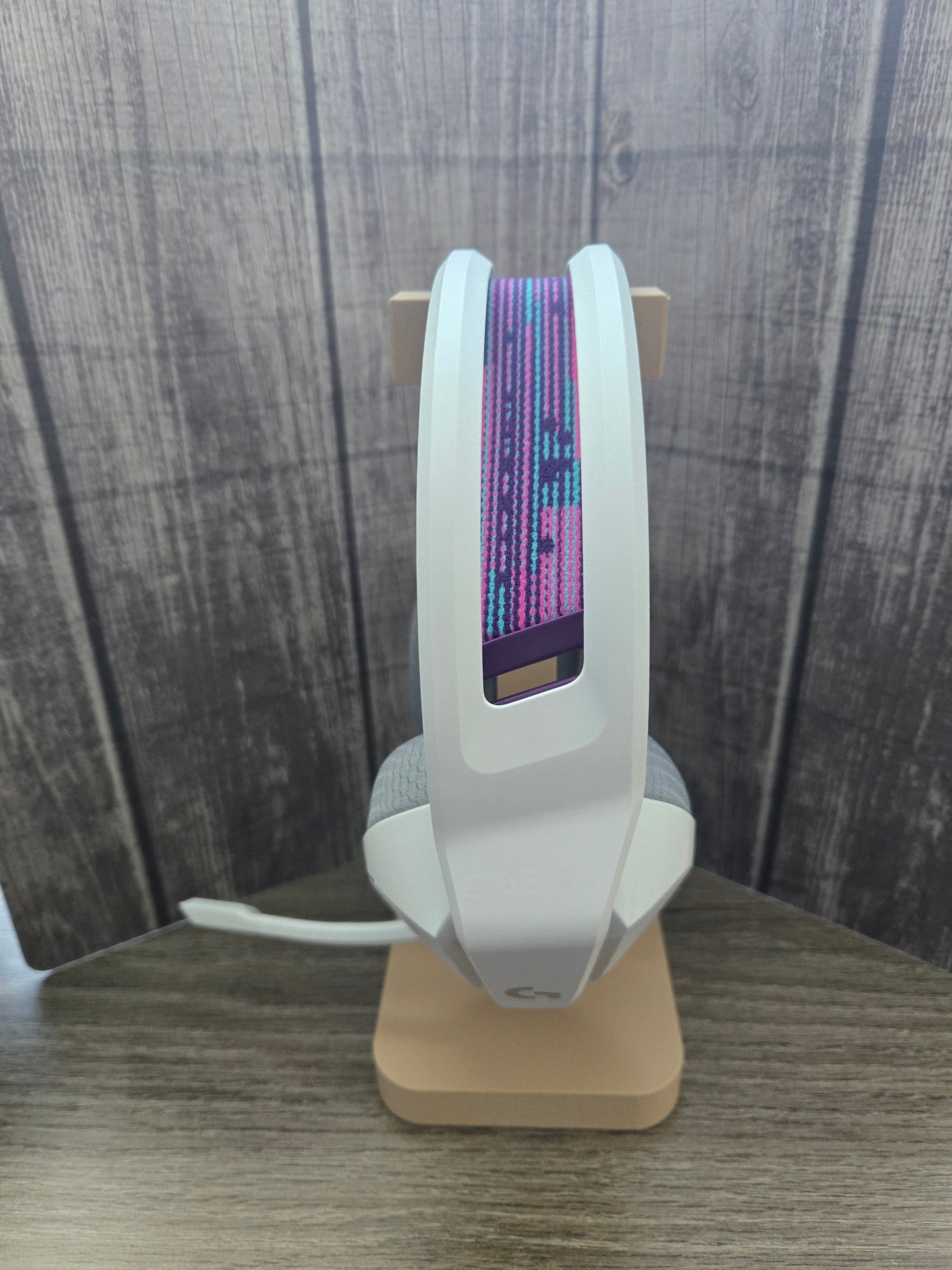 Durable 3D Printed Gaming Headphone Stand for Two Headsets, Available in Multiple Colors, Minimalist Design & Customization Options