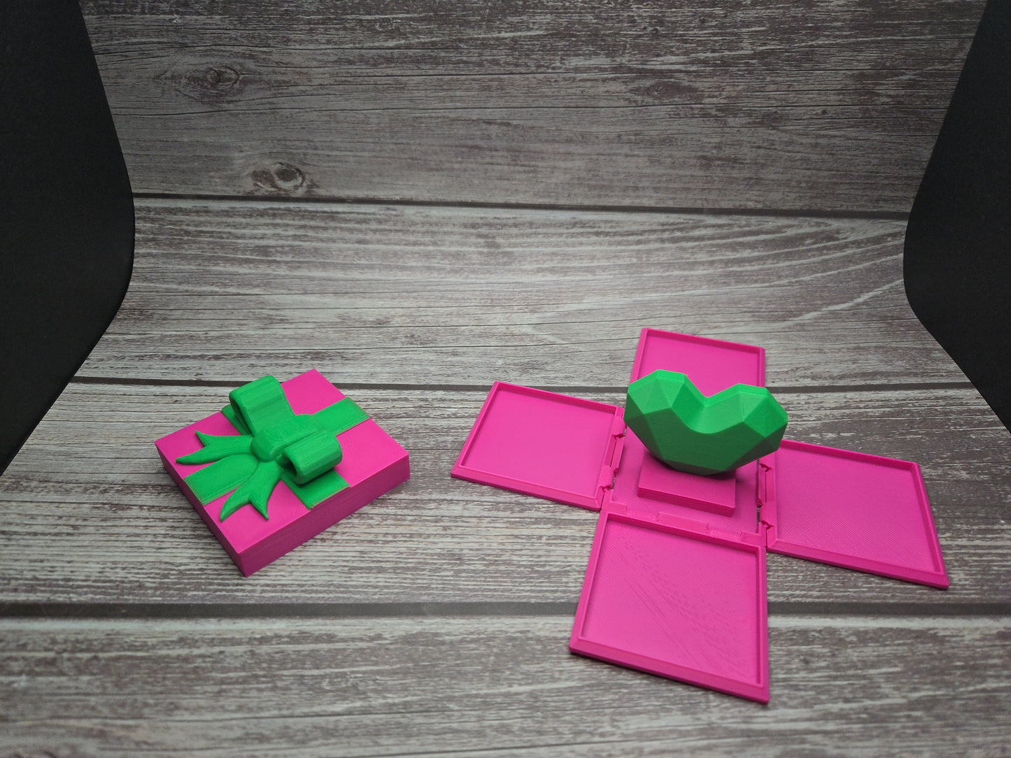 Surprise Box - 3D Printed Transforming Gift - Heart/Flip Off